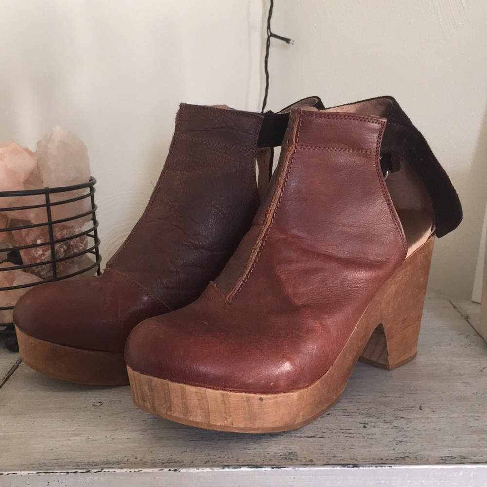 Free People Clogs